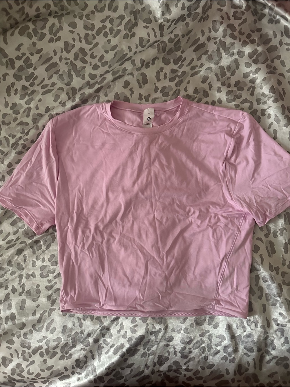 vita pink lululemon wundermost crop top size 6